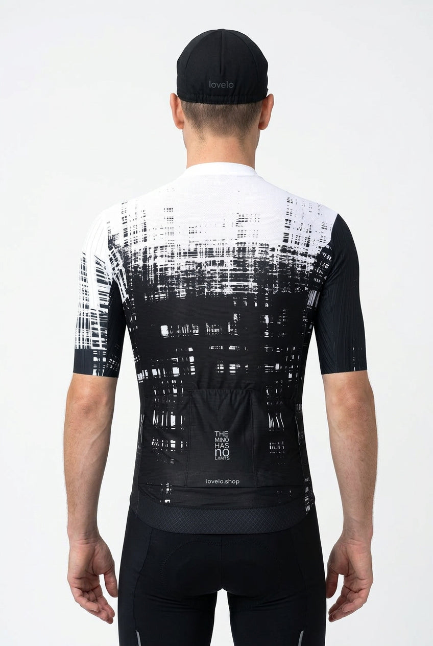 Pro Fit Pixel Black & White